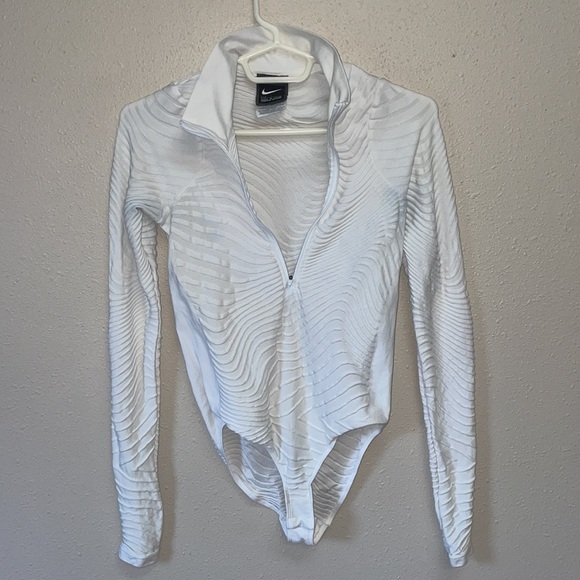 Nike Tops - NIKE Women’s Half Zip Long Sleeved Bodysuit